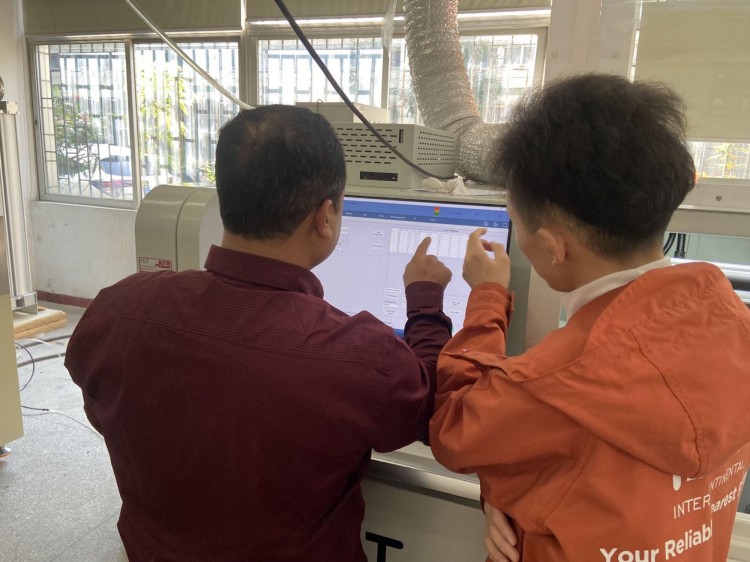 מהנדס SMT בהודו ב-IC (3)