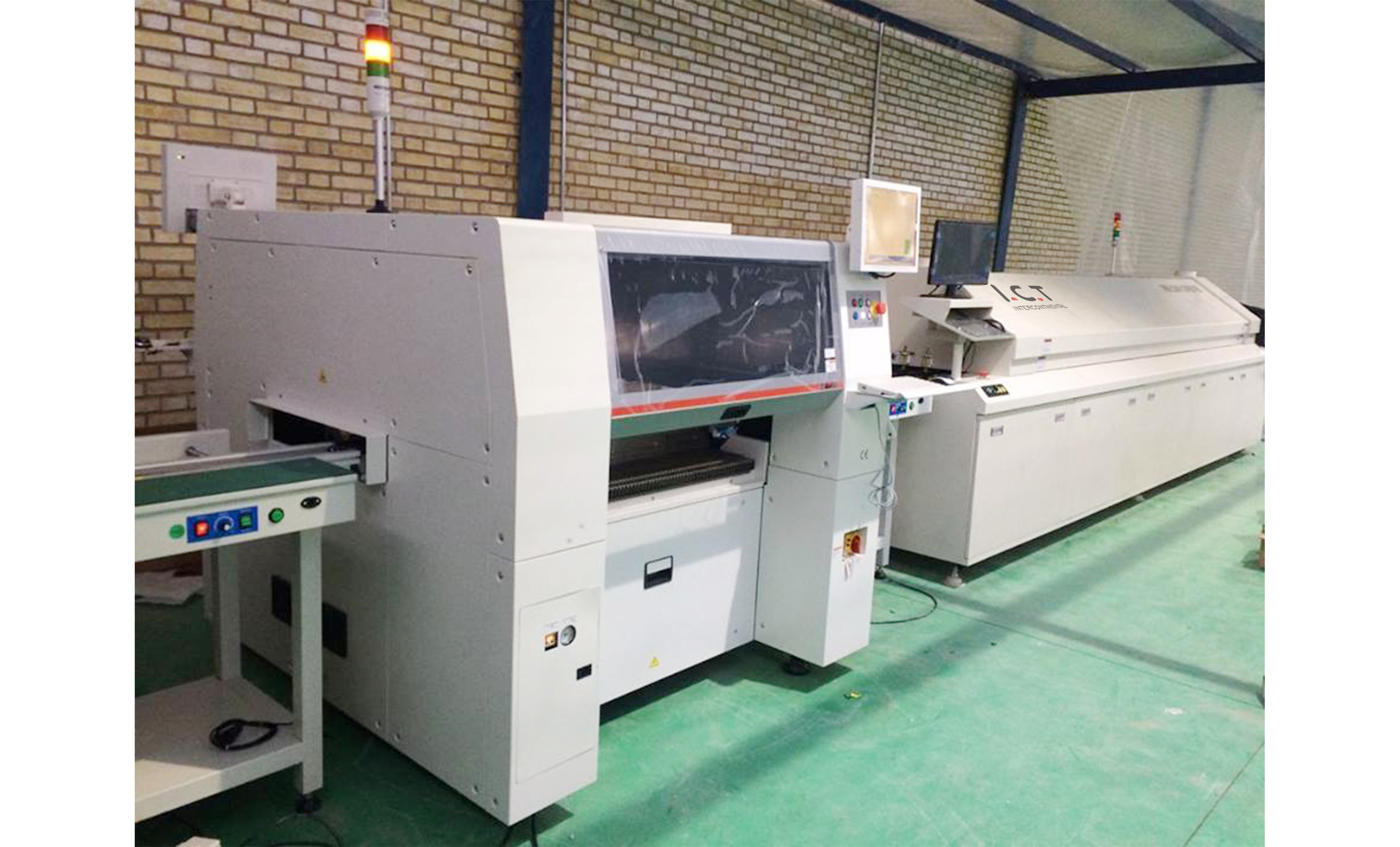 ימאהה Mounter משומש אוטומטית Smd Pick And Place Machine YC8