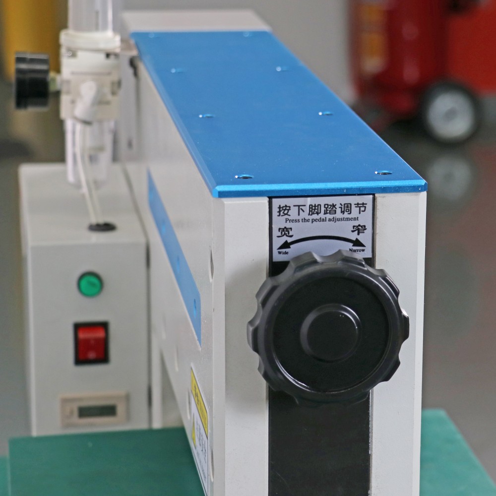 ICT-GV330 | מכונת חיתוך V מסוג גיליוטינה PCB