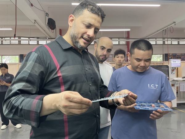 1-3 יצרן יצרן סעודי לקבלת קבלת קו ציפוי SMT