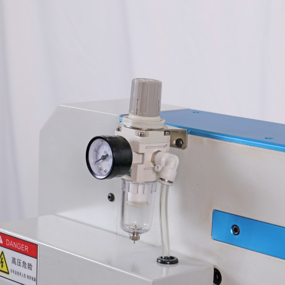 ICT-GV330 | מכונת חיתוך V מסוג גיליוטינה PCB