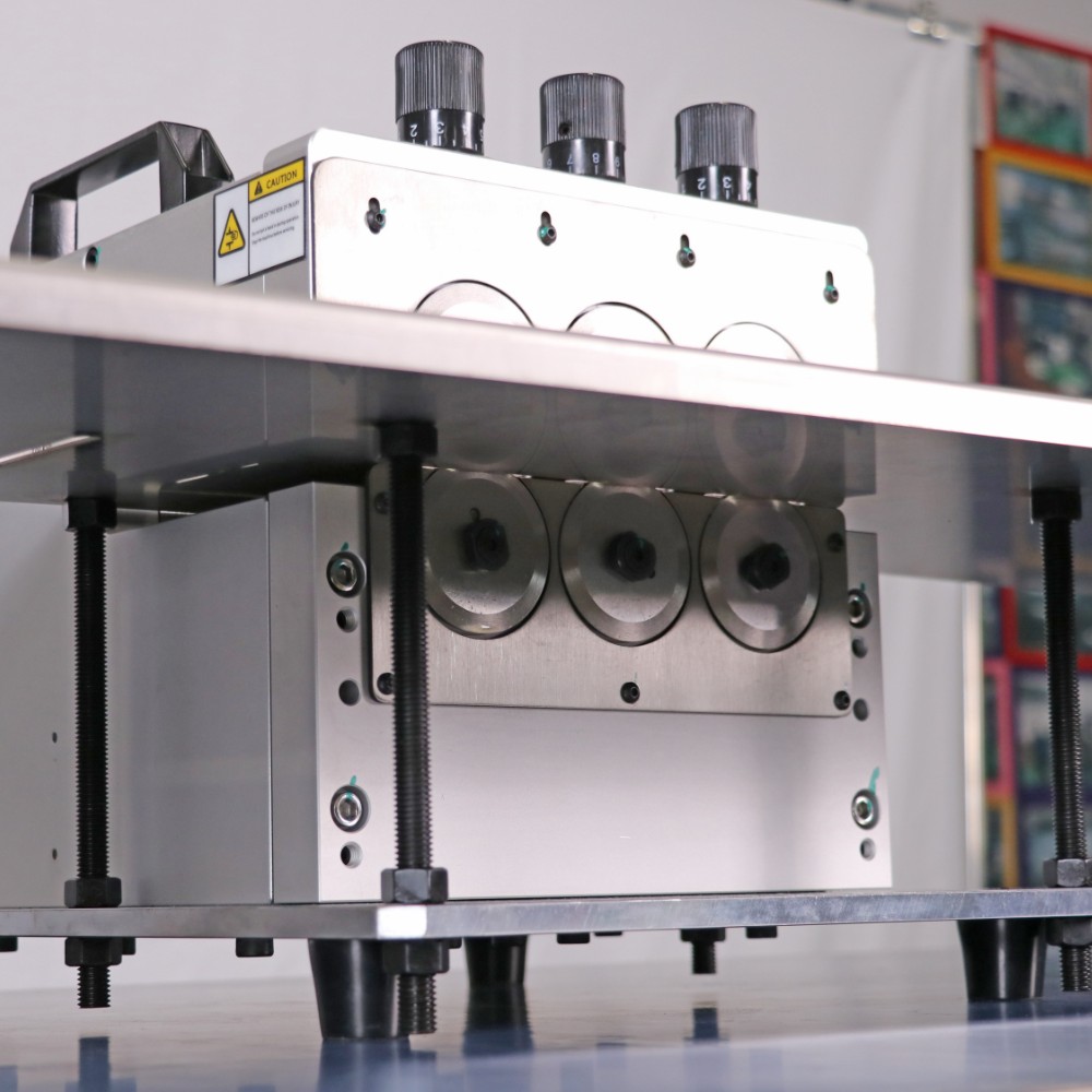 ICT-MLS1200 | מפריד לד רב להבים 