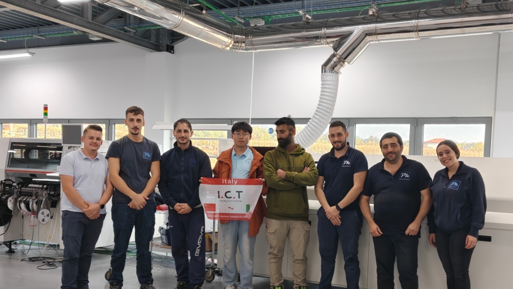פס ייצור ICT LED באיטליה 01.jpg